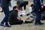 Задържаха голяма група мигранти край Бургас