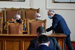 Парламентът продължава да гласува бюджета