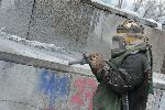 София - Чистят паметника на Съветската армия