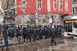 Фенове на Левски нападнаха автобус на градския транспорт