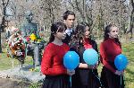 Бургас - цветя за рождения ден на Христо Фотев