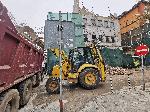 София - фасада на сграда се срути върху улица