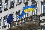 София - Поставиха отново знамето на Украйна