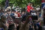 Лондон - Протест - Парад в чест на рождения ден на Кралицата