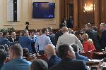 София - скандал в Парламента