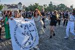 София - Парламент - Вот на недоверие - Симпатизанти на ГЕРБ, ДПС, ИТН и Възраждане празнуват успеха на вота