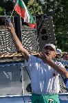 София - Парламент - Вот на недоверие - Симпатизанти на ГЕРБ, ДПС, ИТН и Възраждане празнуват успеха на вота