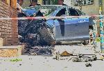 СОФИЯ - катастрофа - автомобил Тесла, ударил бар за крафт бира