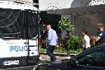 София - Полиция пред дома на шофьора, причинил смъртта на две момичета