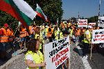 Варна -  Блокирана е магистрала "Хемус" в посока София и в посока Варна до намиращите се там бензиностанции в часовия пояс 10-11 часа.