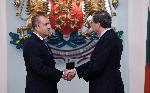 Румен Радев удостои Дейвид Харис удостои с Почетния знак на президента