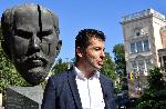 София - Кирил Петков - Полагане на цветя на паметника на Стефан Стамболов