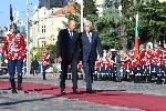 Президентът на Армения Вахагн Хачатурян поднесе венци на паметника на Незнайния войн
