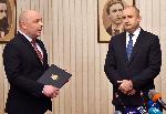 София - Президентът Румен Радев връчи първия проучвателен мандат за съставяне на правителство на ГЕРБ-СДС