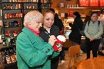 София - Чашите с празничен дизайн на Starbucks®вече са във всички кафенета в България