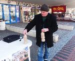 Варна - Росен Маркож раздава боза