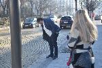 София - Инспекция на жълтата керамична паважна настилка