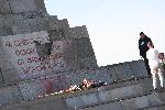 Счупиха плочата на паметника на Съветската армия (МОЧА)