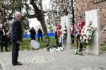 София - Президентът Румен Радев положи венец пред Паметните плочи на спасителите на българските евреи до катедралата Света София