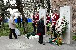 София - Президентът Румен Радев положи венец пред Паметните плочи на спасителите на българските евреи до катедралата Света София