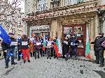 Служителите на Комисия за защита на потребителите излизат на протест