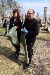 Екипът на РИОСВ-Плевен почисти Скобелевия парк в Плевен