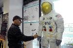 Бургас - скафандърът на Нийл Армстронг