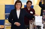 И Корнелия Нинова предпочете да гласува с хариена бюлетина
