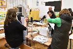 Започна броенето на бюлетините с включена камера