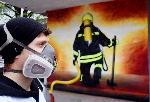 Варна-  Дамян Николов-Kemsa.rt  рисува върху фасадата на Пожарната във Варна