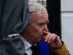 Лондон - нестандартни снимки на кралското семейство с дубльори