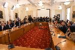 Бойко Борисов се появи на срещата на Мария Габриел с парламентарната група на ПП ДБ