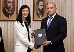 Президентът Румен Радев връчи първия проучвателен мандат за съставяне на правителство на Мария Габриел