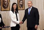 София - Румен Радев връчи първия проучвателен мандат за съставяне на правителство на Мария Габриел