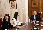София - Румен Радев връчи първия проучвателен мандат за съставяне на правителство на Мария Габриел