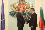 София - български документи за самоличност - връчване