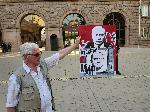 Граждани протестират срещу Румен Радев пред президентството