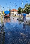 Мият улиците по традиционен начин в Плевен