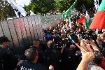 София - Протест пред паметник на съветската армия