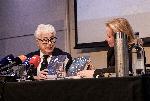 Кен Фолет представи новата си книга в Лондон.