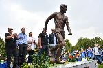 Откриха паметник на Гунди в София