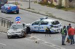 Варна - Дрогиран блъсна полицаи