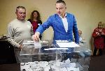 Иван Портних гласува във Варна