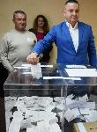 Варна - Избори - Иван Портних гласува