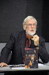 Учителят на Петя Дубарова – Кристофър Бъкстон представи в Бургас  нов роман