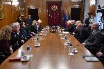 София - министър Тагарев подписа колективен трудов договор със синдикатите