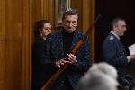 София - министър Тагарев подписа колективен трудов договор със синдикатите