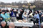 София - Изваждане на кръста в езерото на Дружба1