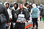 Продължава протестът  на земеделци пред Министерския съвет, разливат мляко и скандират  оставка