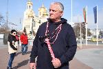 Варненският зевзек Росен Марков представи своята мартеница "Сглобка" ротационна томахавка